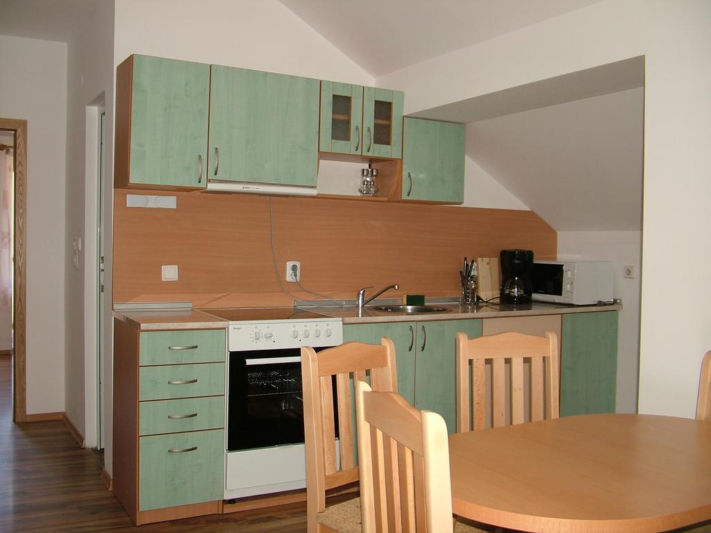 Kisiovi Apartment เดวิน ภายนอก รูปภาพ